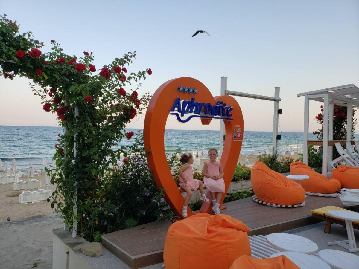 Aphrodite 4*