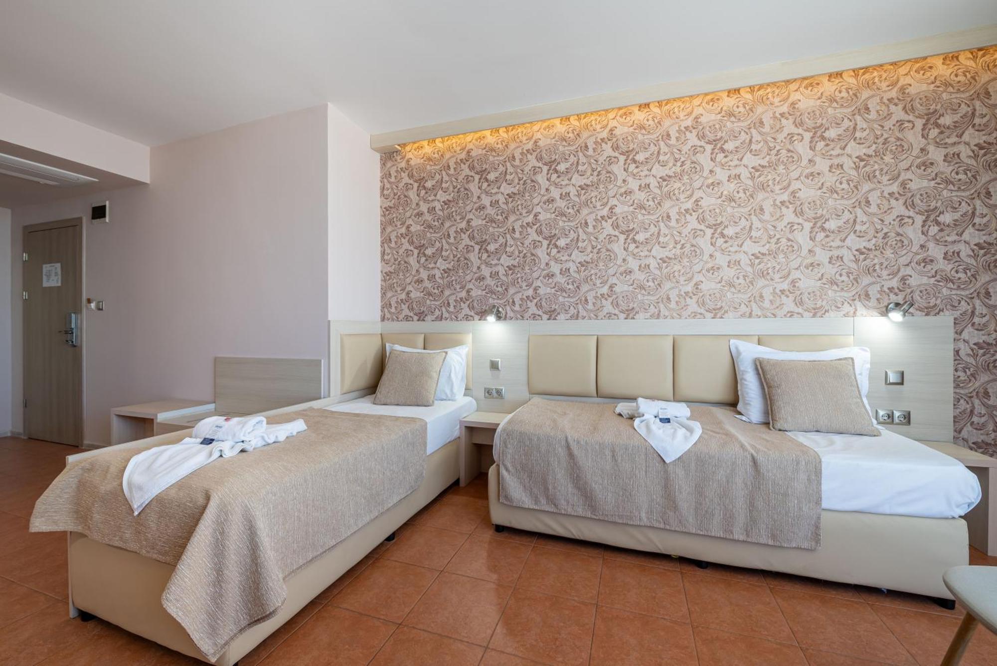 Aphrodite 4*