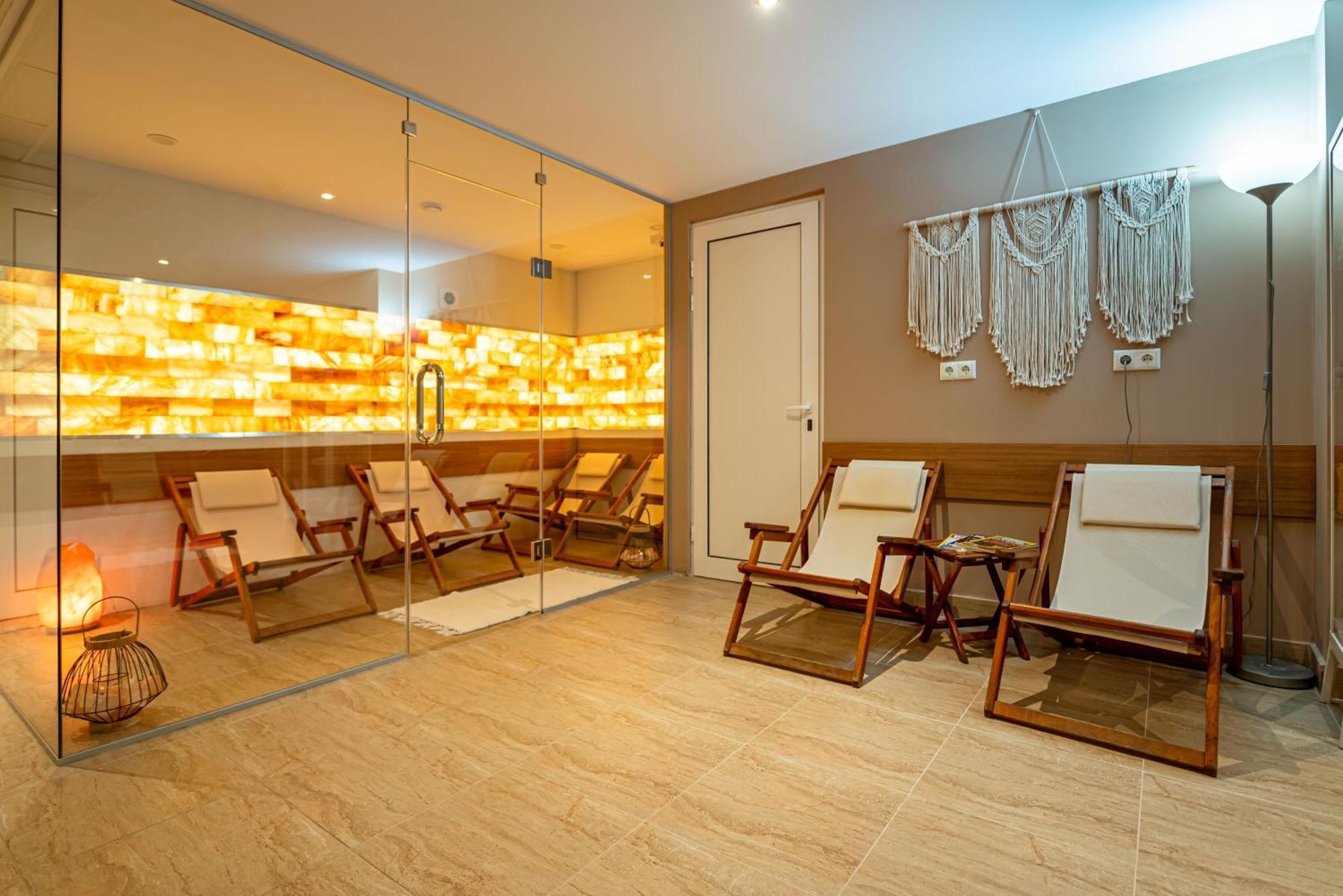 Aphrodite Hotel 4*